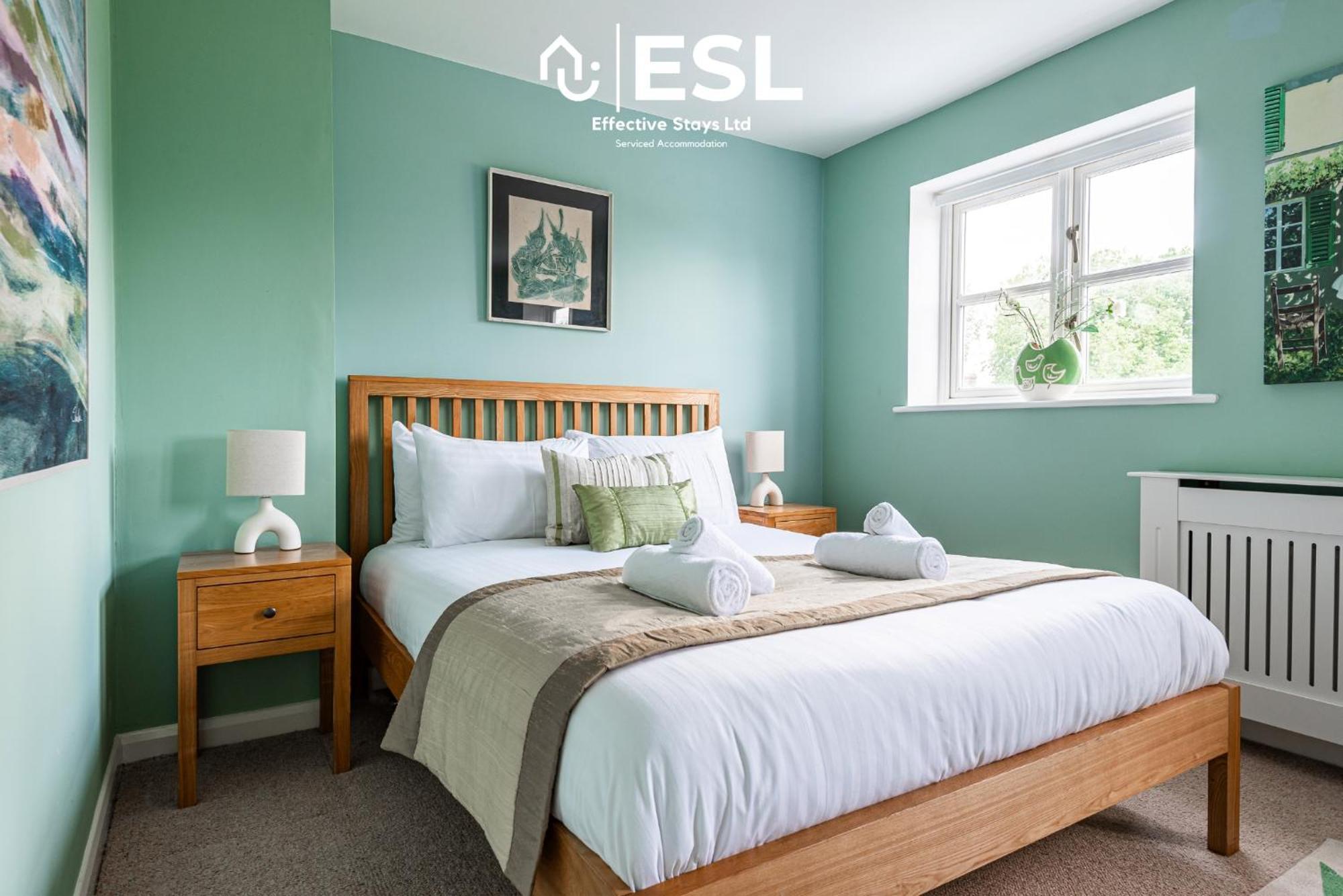 4 Bedroom Townhouse 10mins Walk From Town Centre With Parking Shrewsbury